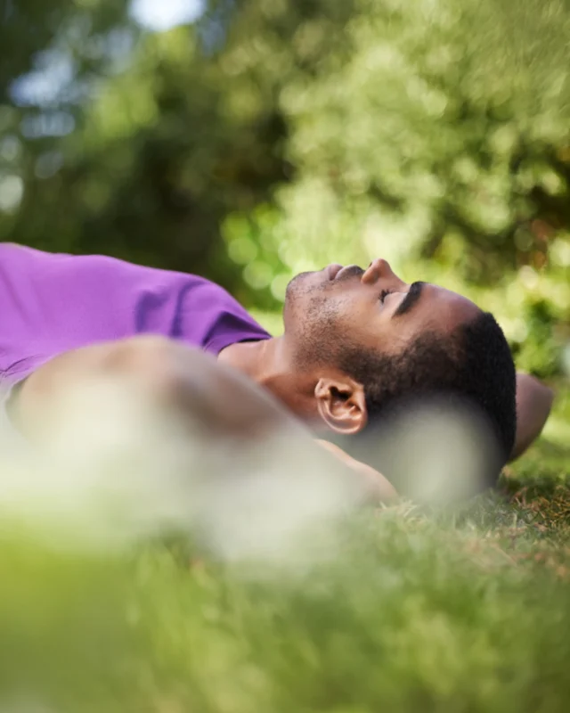 Et si ton encas devenait un véritable moment pour toi ? Ferme les yeux, ressent la texture moelleuse du Pruneau d’Agen, laisse ses saveurs naturellement sucrées t’envahir… Une bouchée, une pause, un instant de reconnexion 💜
👉 Et toi, prends-tu le temps de savourer pleinement les petits plaisirs du quotidien ?
 
#PruneauAgen #çatevabien #naturellementpruneau #plaisirsain